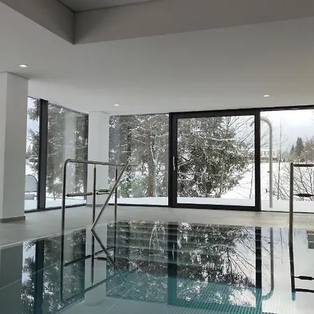 아파트 20qm Mit Balkon Und Innenpool - 22010