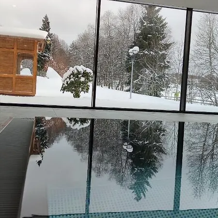 20qm Mit Balkon Und Innenpool - 22010 *