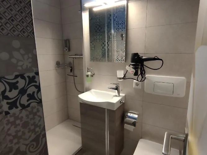 20qm Mit Balkon Und Innenpool - 22010 アパート シュルッフゼー